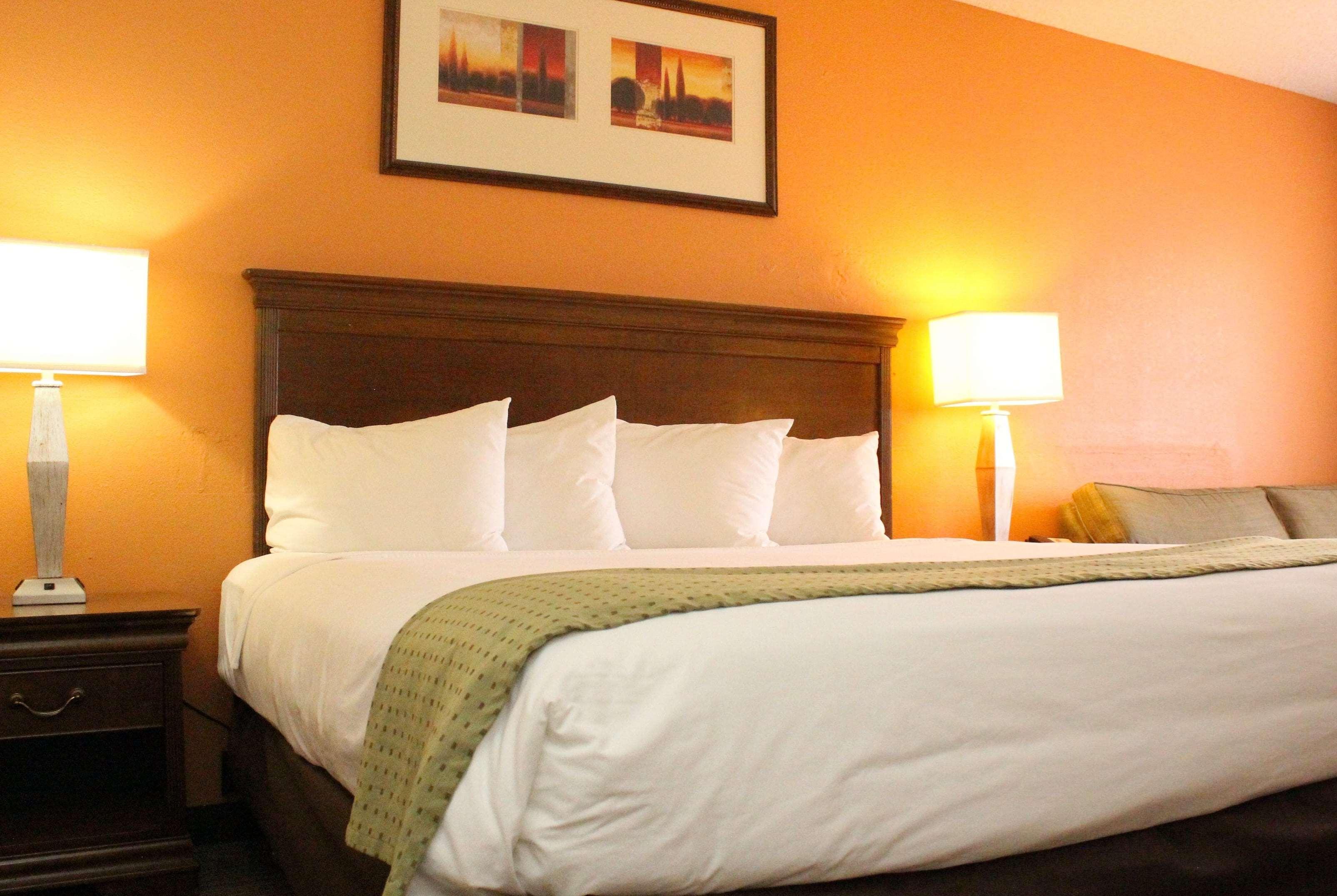 Ramada By Wyndham Tucson Airport Hotel Drexel Heights Exterior photo